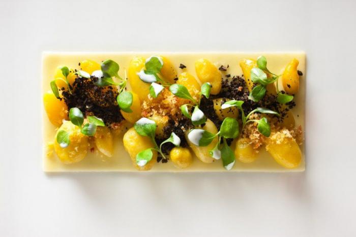 копченый картофель с трюфелями и свиной стружкой рецепт из Eleven Madison Park
