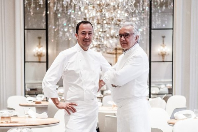 Plaza-Athenee-Alain-Ducasse-et-Romain-Meder-c-Pierre-Monetta