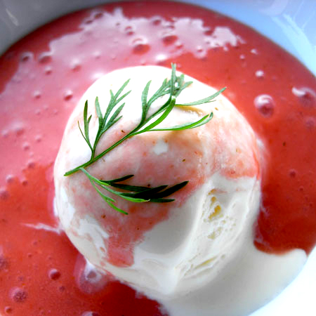 Клубничная пена с бальзамиком Клубничная пена с бальзамиком